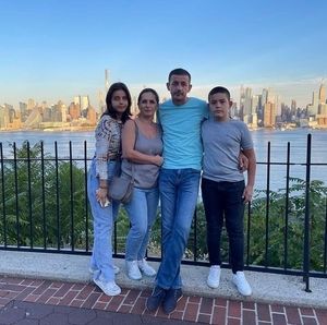 Meet your Posher, Besa